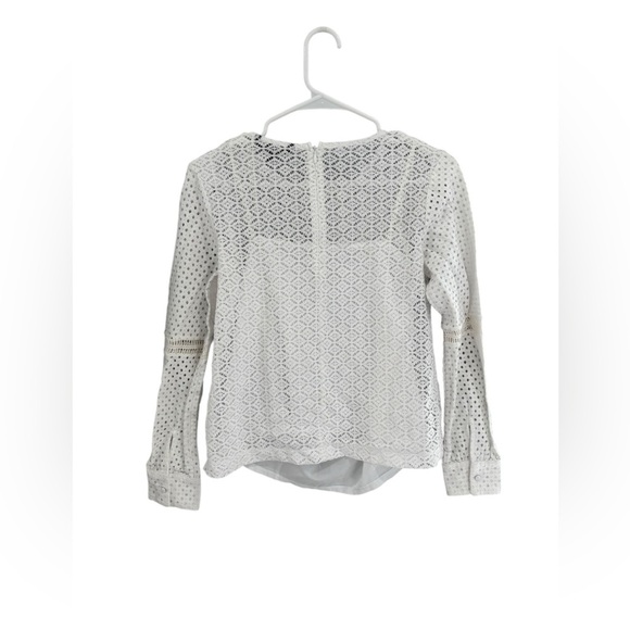 Banana Republic White Lace Eyelet Long Sleeve Blouse with attached cami size XS - Picture 2 of 8
